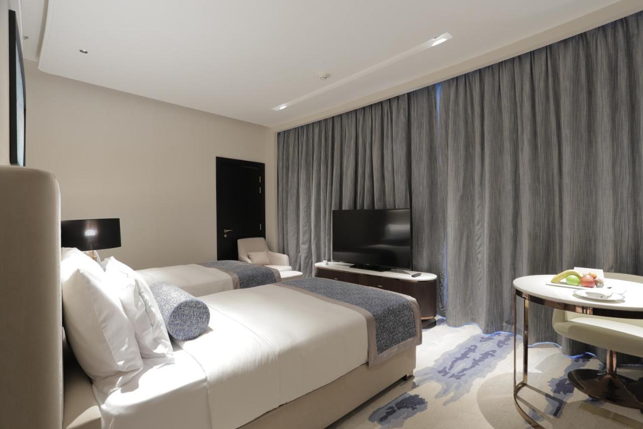 Century Marina Hotel - Lusail Екстер'єр фото Deluxe Room