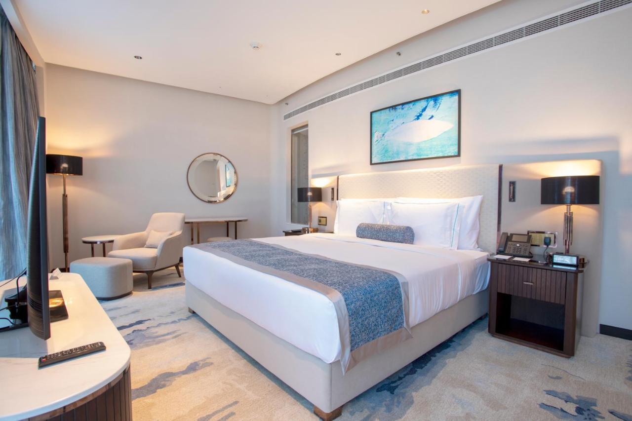 Century Marina Hotel - Lusail Екстер'єр фото Deluxe Room