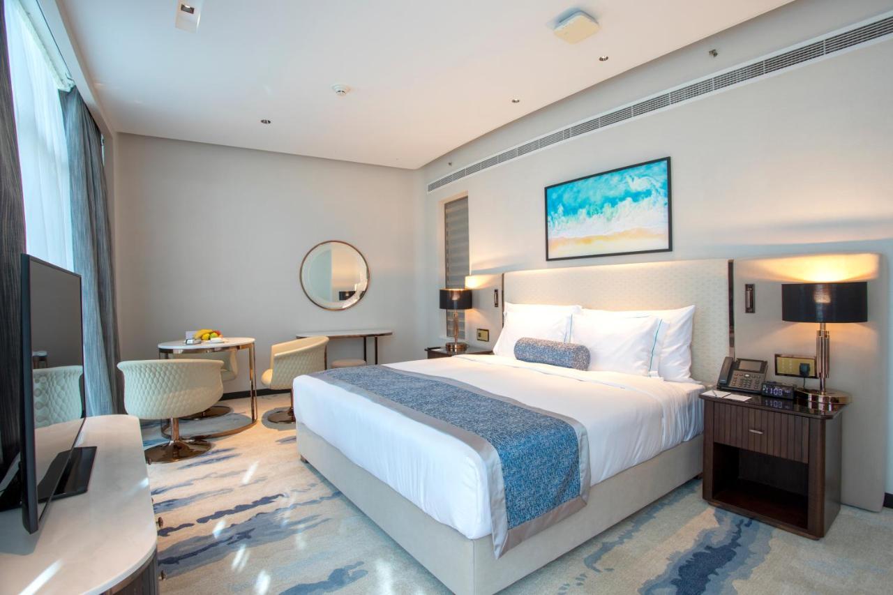 Century Marina Hotel - Lusail Екстер'єр фото Deluxe Room