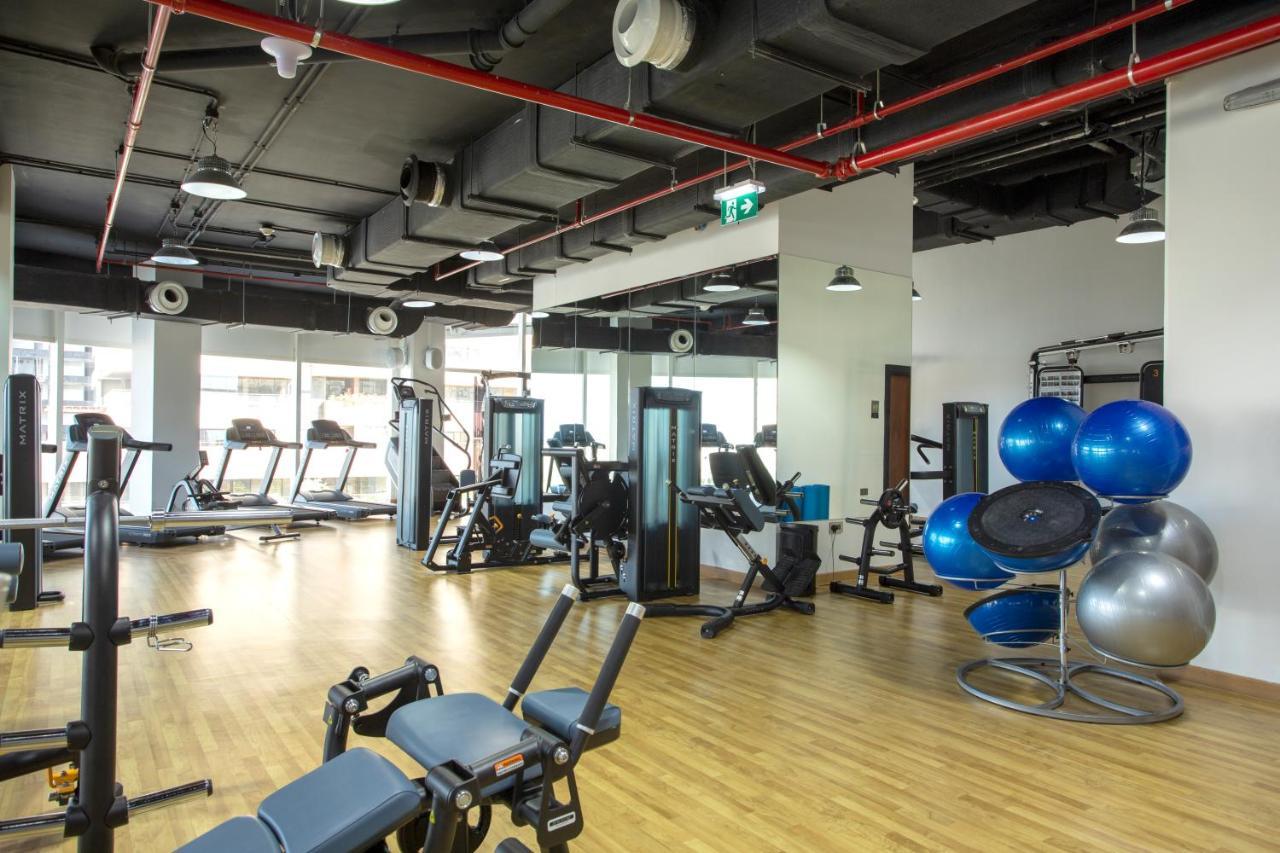 Century Marina Hotel - Lusail Екстер'єр фото A gym in Singapore