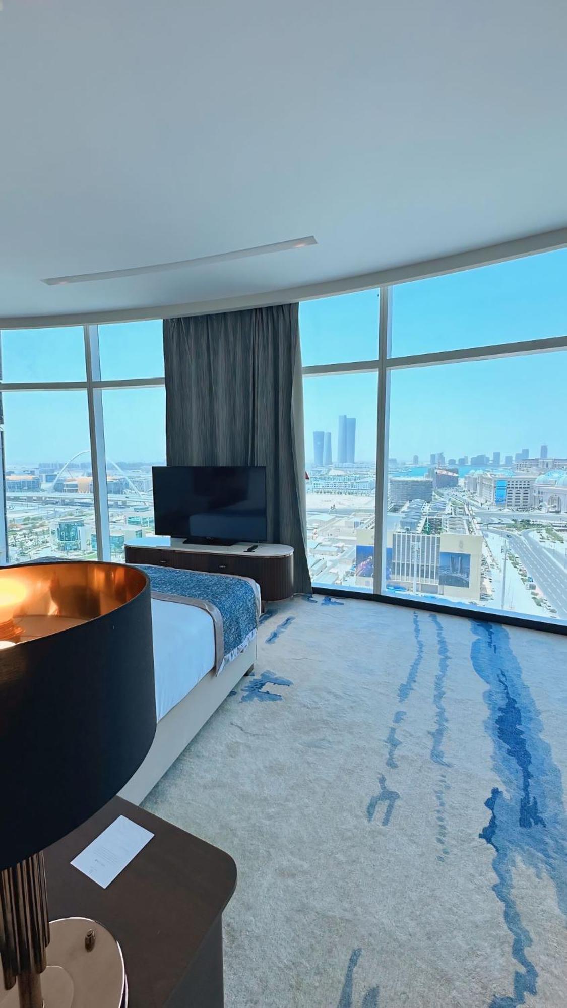 Century Marina Hotel - Lusail Екстер'єр фото A bedroom at the hotel