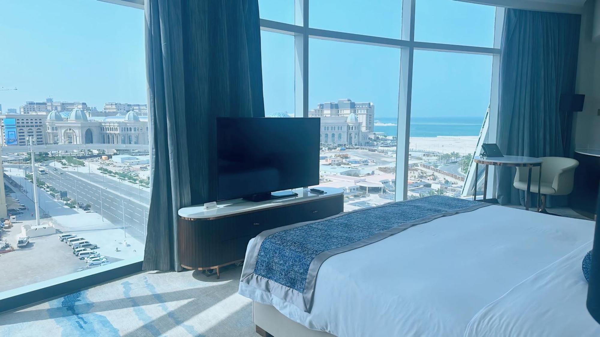 Century Marina Hotel - Lusail Екстер'єр фото A bedroom at the hotel